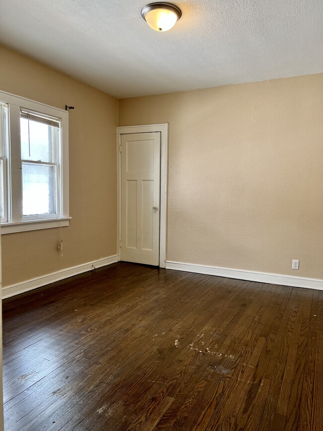 Building Photo - 4645 N 38th St