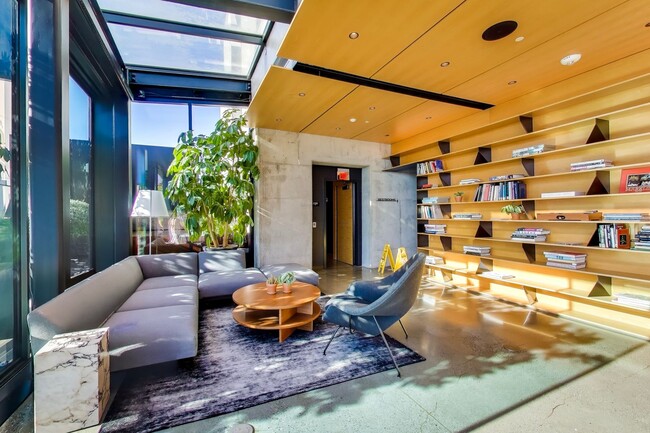 Building Photo - Urban Luxury at SoMa Serif Condos 2BR/2BA | In-Unit Laundry & 24-Hour Security