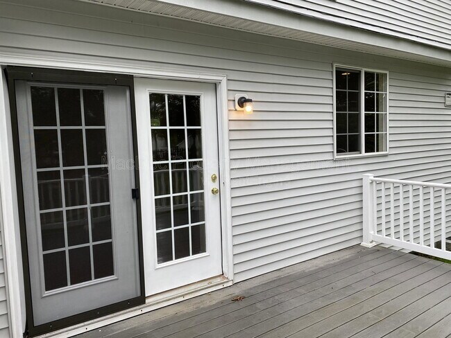Building Photo - 121 Riggs Rd