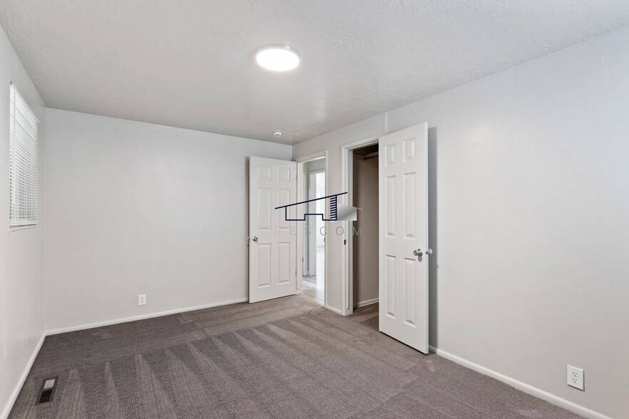 Building Photo - 138 Lynnwood Dr