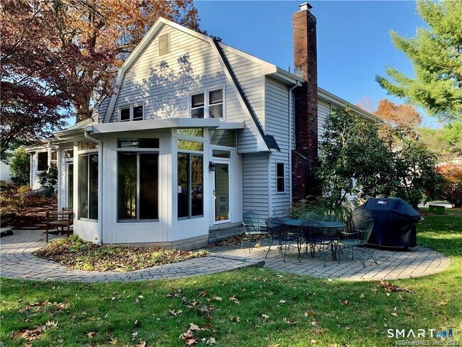 Building Photo - 121 Rockledge Dr