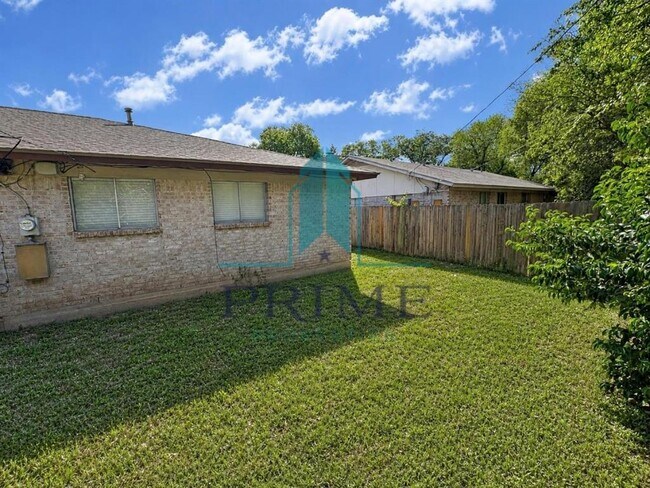 Building Photo - 9900 Randall Dr