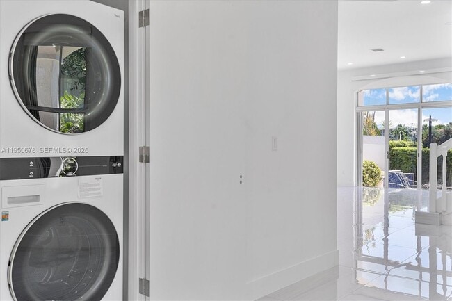 Building Photo - 21301 NE 38th Ave