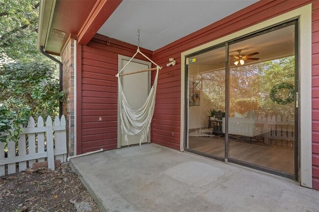 Building Photo - 1601 Faro Dr