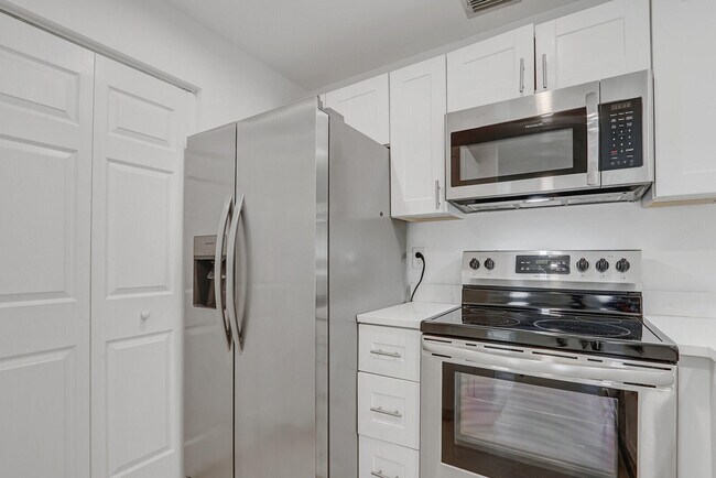 Building Photo - 2916 Tuscany Ct