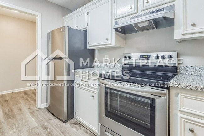 Building Photo - 212 Kemsing Rd