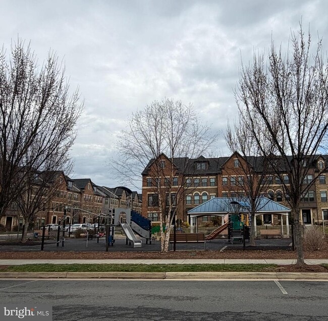 Building Photo - 43424 Stonewood Crossing Ter