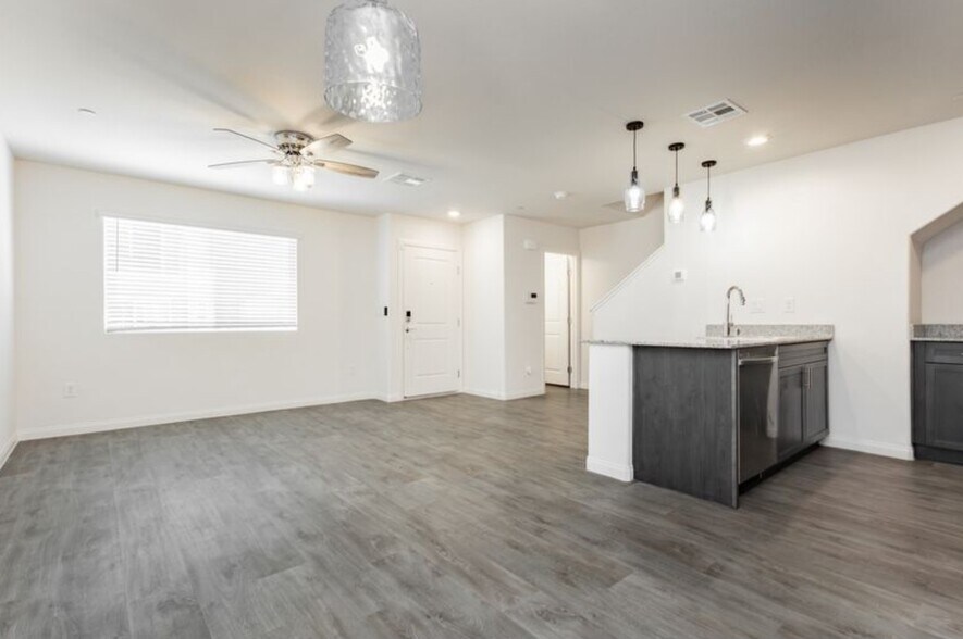 Building Photo - 2845 Azure Moon Ct