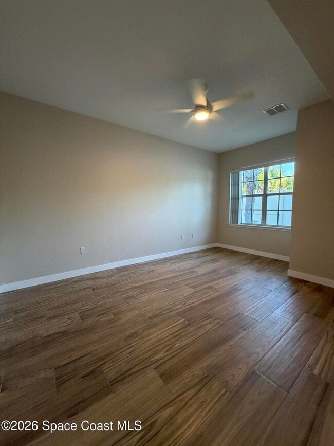 Building Photo - 105 Turpial Way