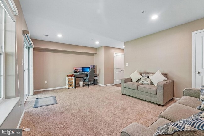 Building Photo - 5733 Nicken Ct