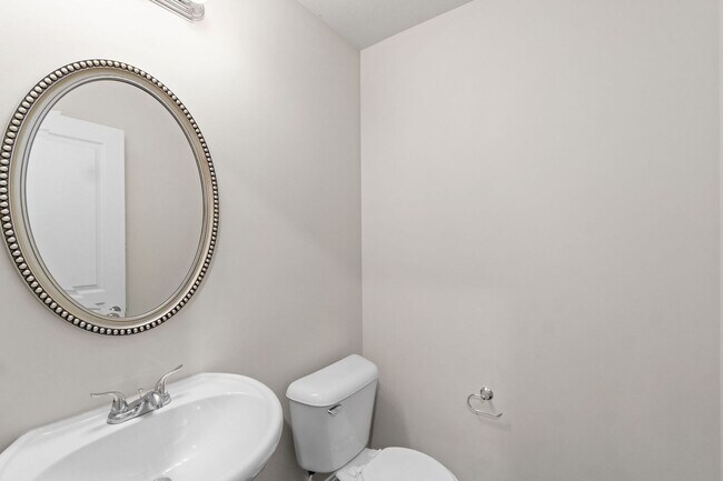 Interior Photo - 1552 Tylertown Rd