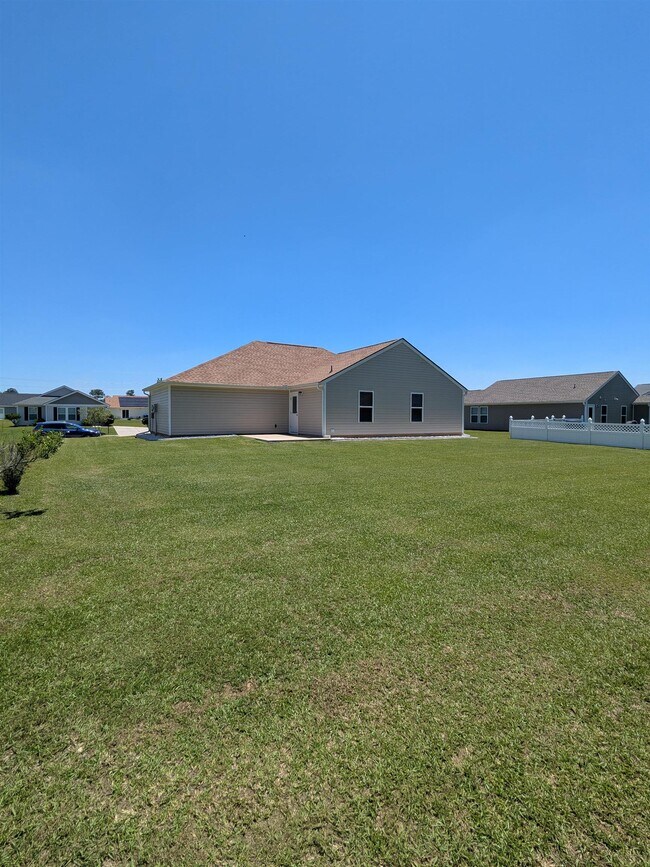 Building Photo - 1328 Valor Rd