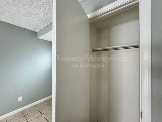Building Photo - 16967 E Tufts Pl
