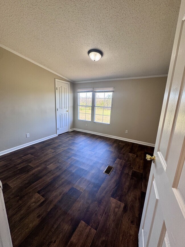 Building Photo - 3690 Old Airport Rd