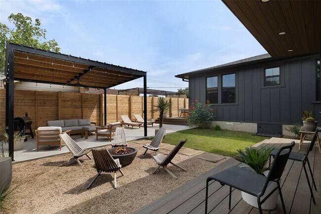 Building Photo - 4703 Delores Ave