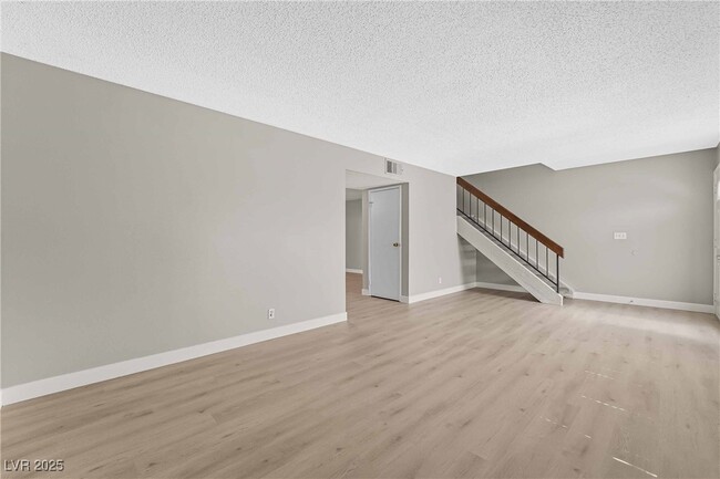 Building Photo - 4630 Bountiful Way