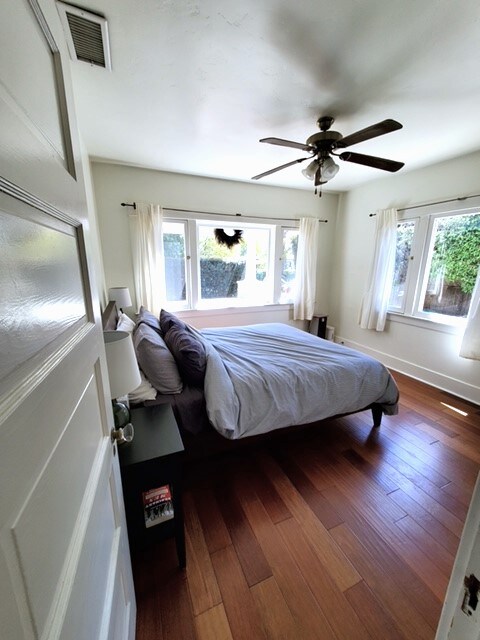 Building Photo - 316 W Victoria St