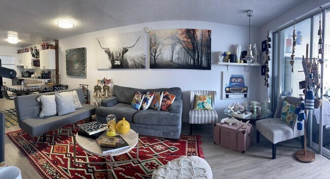 Building Photo - 1331 Lincoln Rd