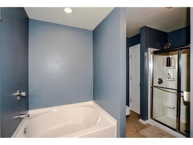 Building Photo - 2657 Cedar Dr