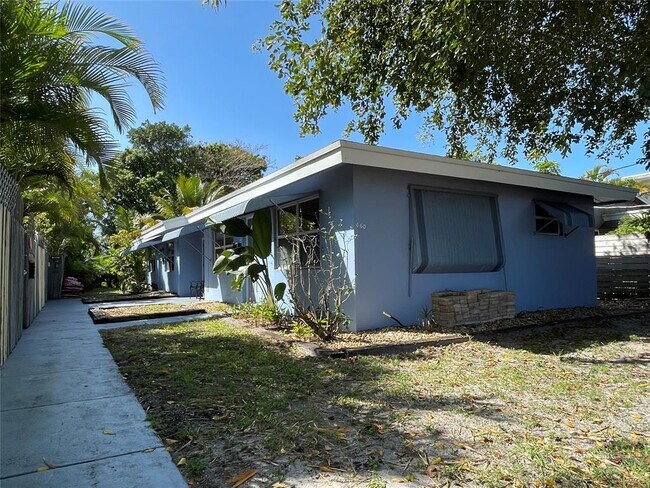 Building Photo - 660 NE 37th St