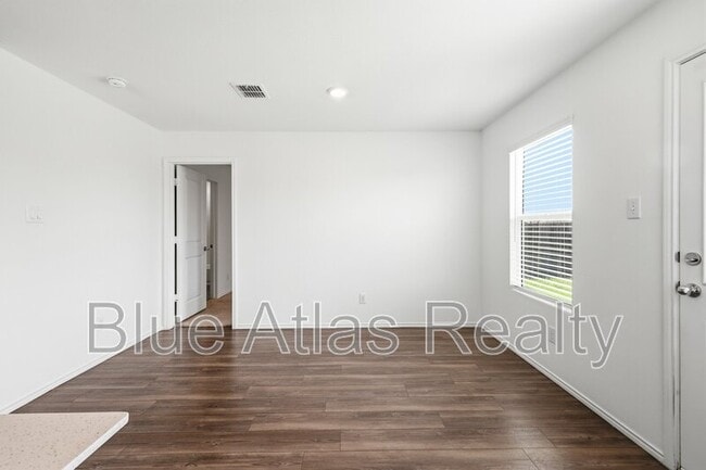 Building Photo - 510 Olmstead Dr