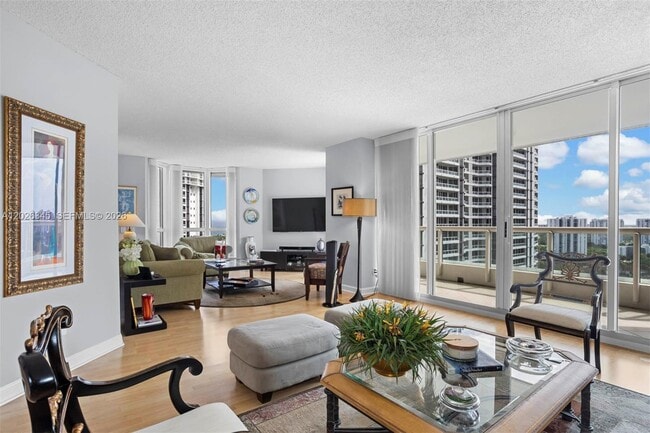 Building Photo - 21205 Yacht Club Dr