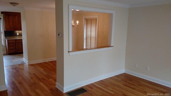 Building Photo - 1 Hamilton St