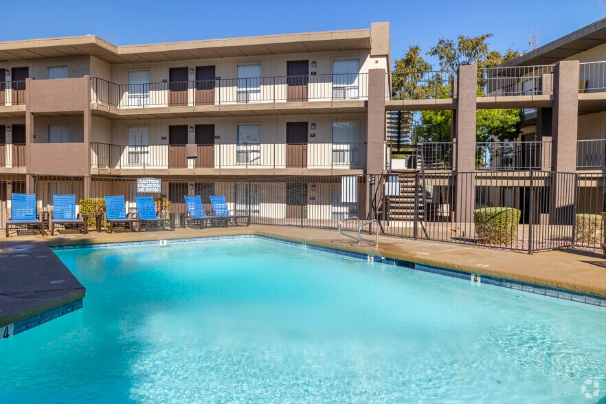 North Swimming Pool - Biltmore on the Lake