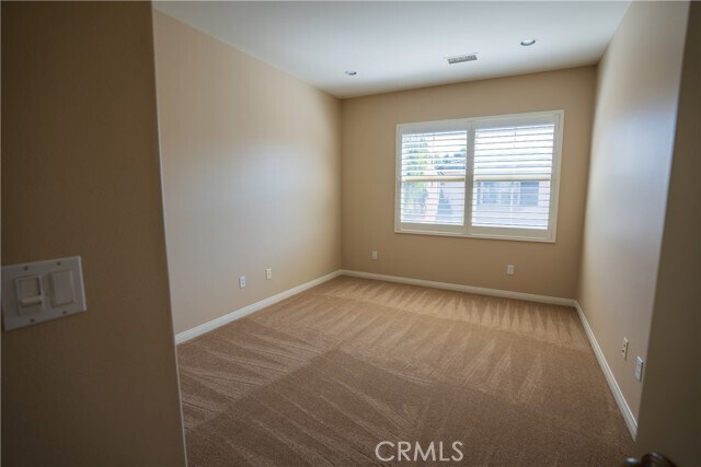 Building Photo - 35 Deergrass