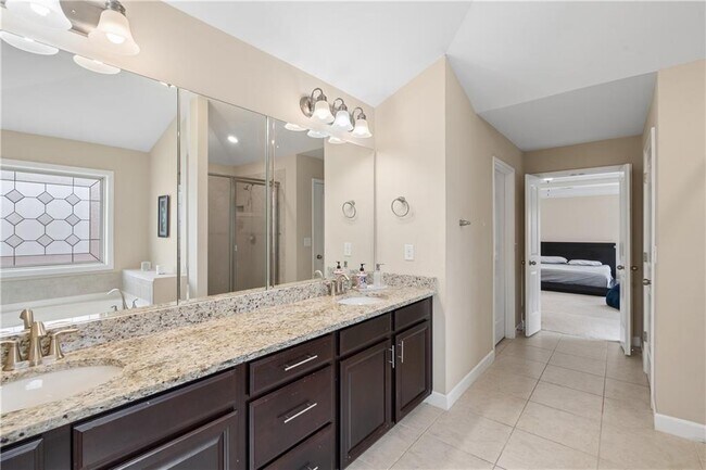 Building Photo - 4470 Skylark Ln