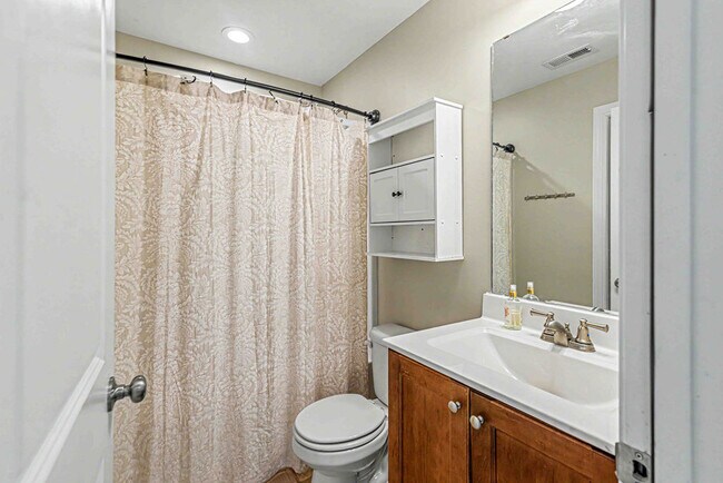 Building Photo - 158 Peytons Ridge Dr