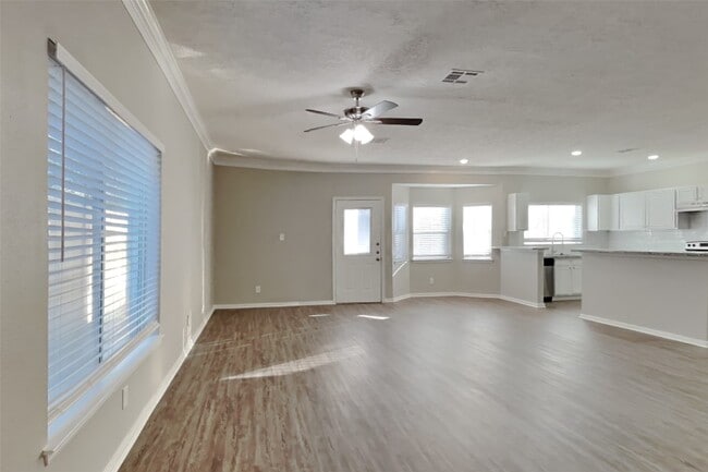 Building Photo - 20427 Blue Beech Dr