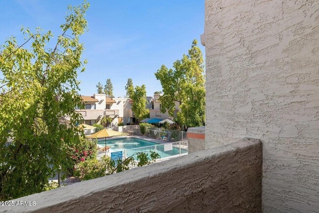 Building Photo - 935 N Granite Reef Rd