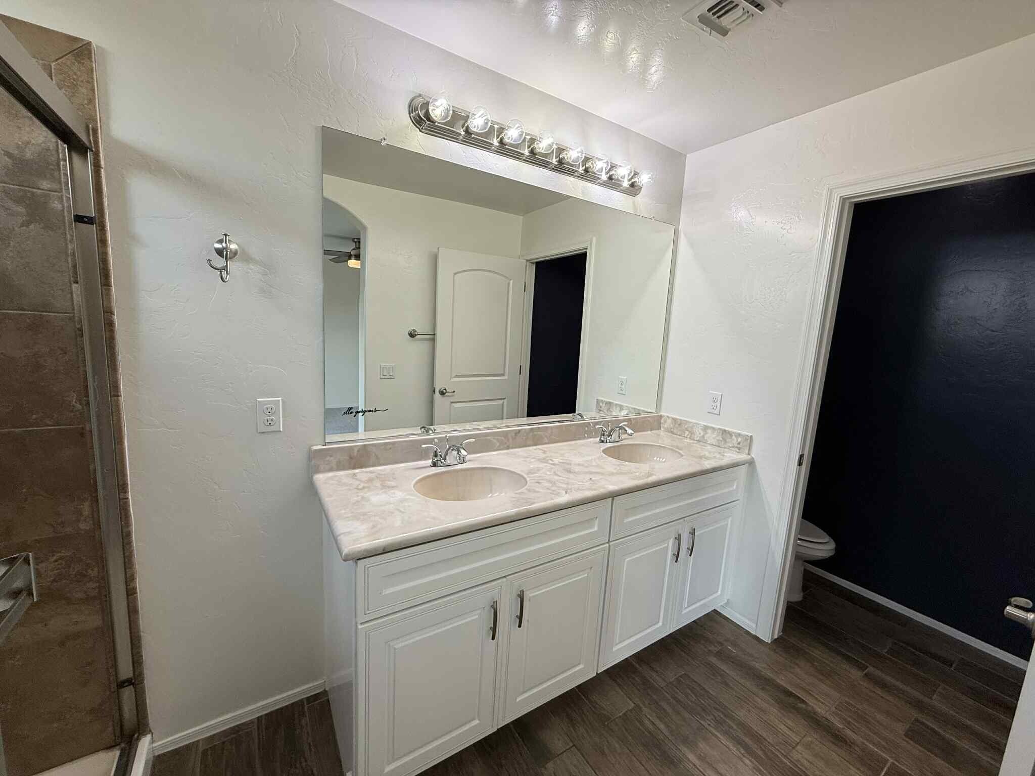 Building Photo - 109 S Crown Plaza