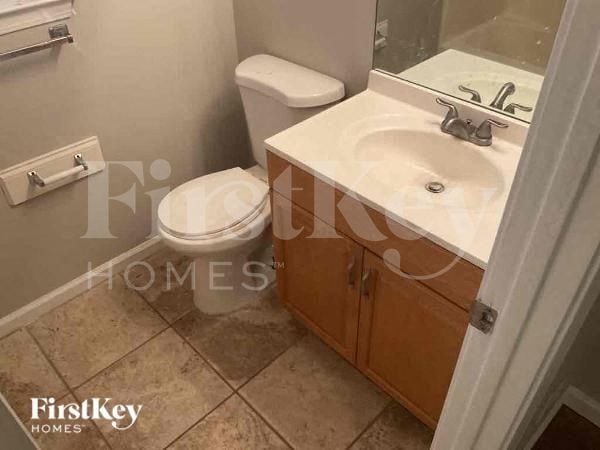 Building Photo - 135 Lazy Hollow Ln