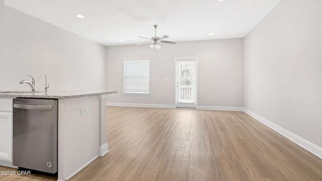 Building Photo - 7590 Shadow Lake Dr