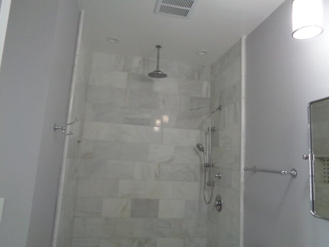 Building Photo - 10372 Fox Trail Rd S