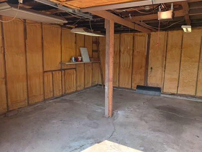 Building Photo - Unit 23