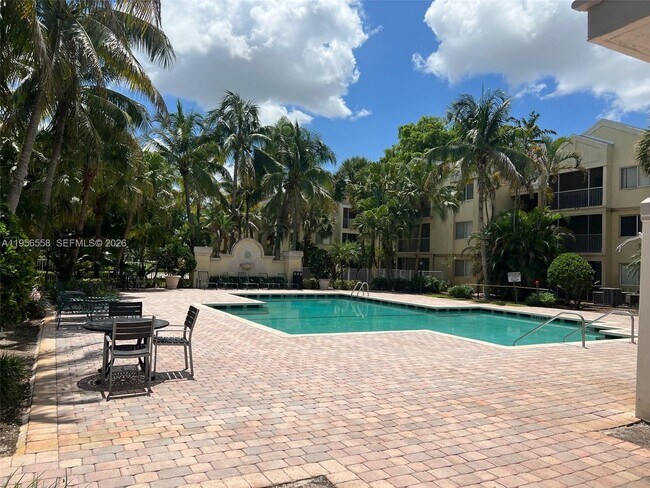 Building Photo - 8060 Fairview Dr