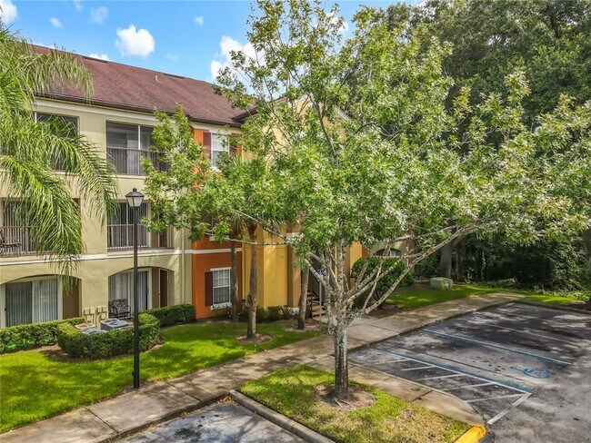 Building Photo - 713 Crest Pines Dr