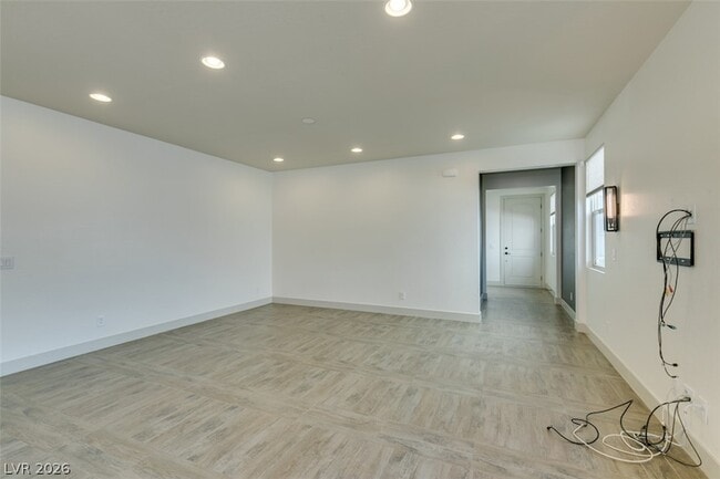 Building Photo - 9009 Janice Glen Ave