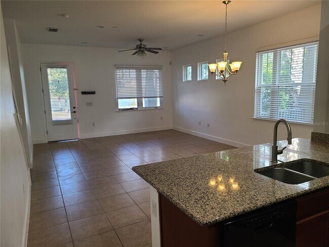 Building Photo - 13825 Benavente Ave