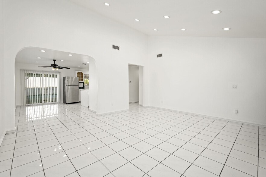 Building Photo - 12755 Judd St