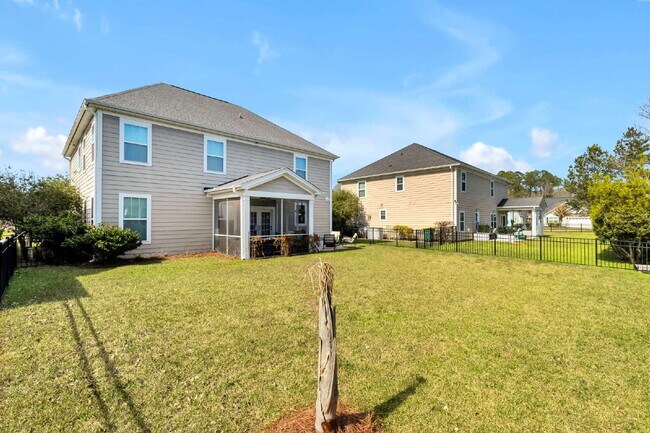Building Photo - Gigantic Gorgeous Home in Pooler!
