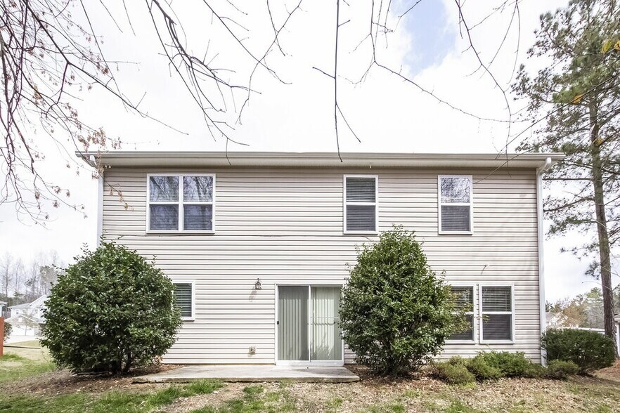 Building Photo - 130 Sugar Berry Pl