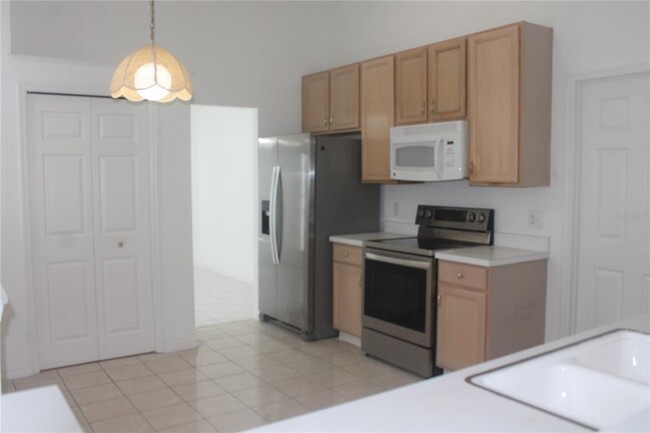 Building Photo - 462 Kassik Cir