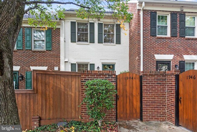 Building Photo - 1944 N Cleveland St