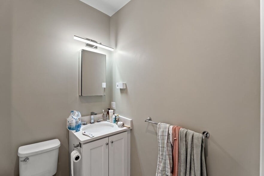 Building Photo - 1457 Tremont St