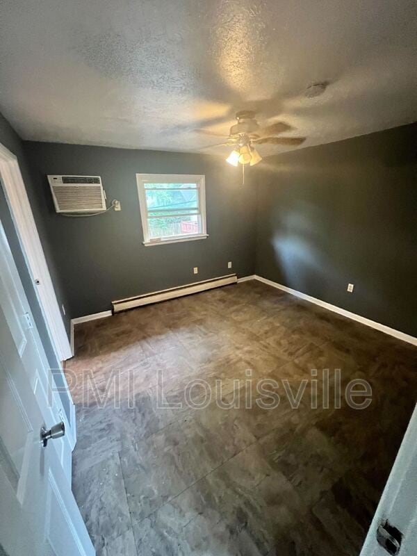 Building Photo - 4501 S 6th St