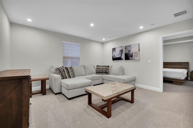 Building Photo - 13124 Holsinger Blvd